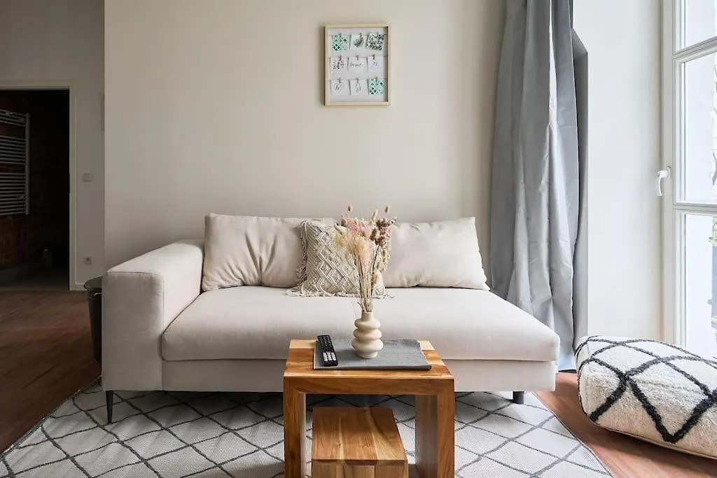 Central Apartment - Linienstrasse Berlin Almanya